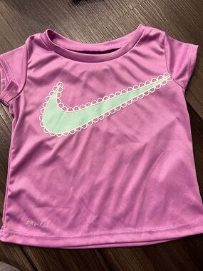 Nike Pink Toddler Girls' Tee with Mint Swoosh Size 24 Months